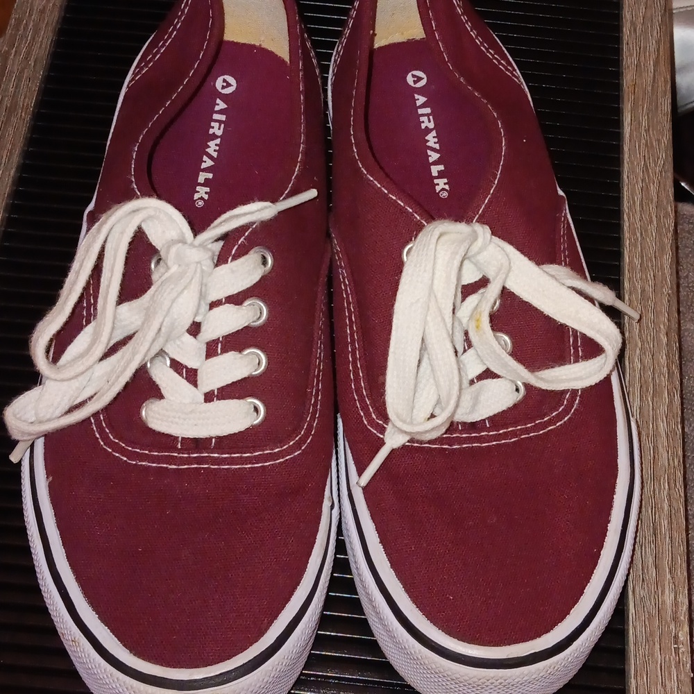 Airwalk 6 1/2 women's shoes